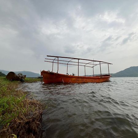 Hotel Mauli Agro Farm Dam View Resort ซาตารา ภายนอก รูปภาพ