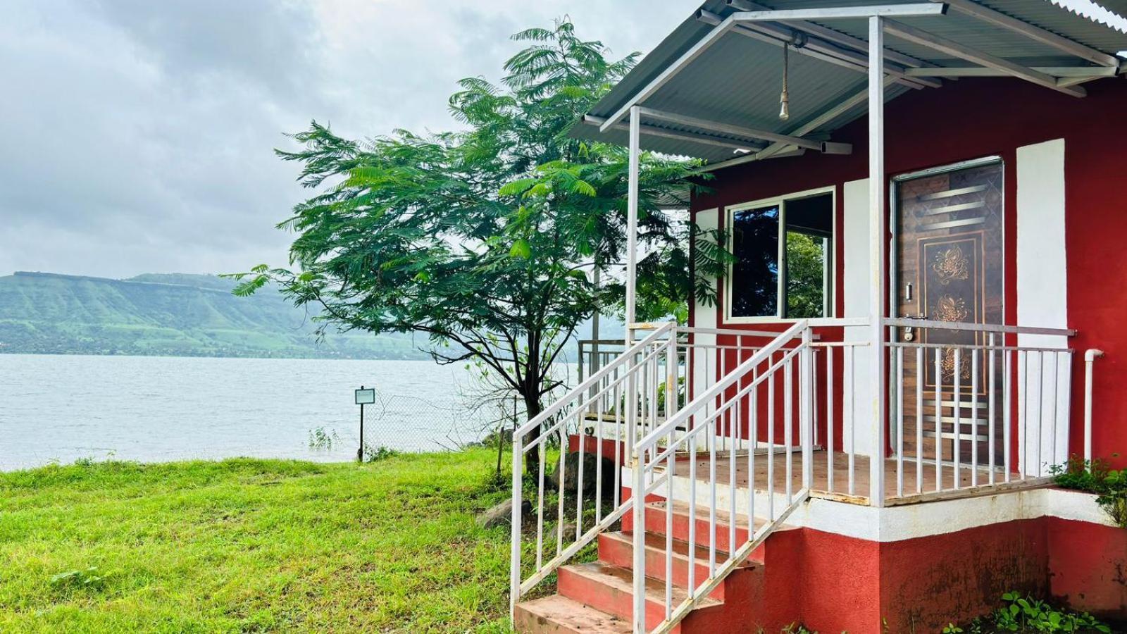 Hotel Mauli Agro Farm Dam View Resort ซาตารา ภายนอก รูปภาพ